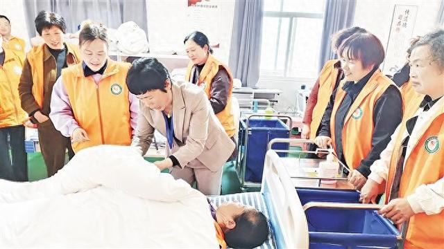 河南安阳：技能培训拓宽就业路(图1)