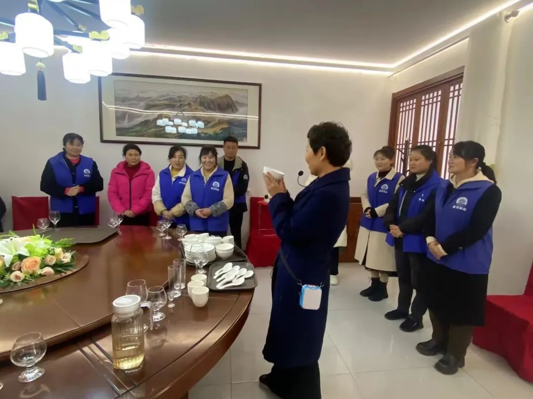 凤县留凤关镇：技能培训送上门 做优服务促提升(图2)