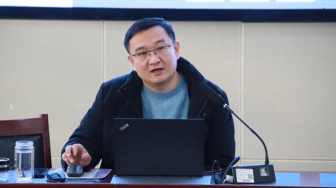 “提质”先“强师”阳信二中举行教师能力提升培训活动新利体育平台(图2)