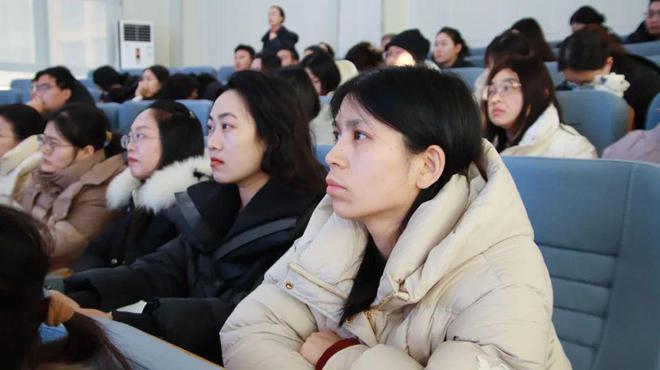 “提质”先“强师”阳信二中举行教师能力提升培训活动新利体育平台(图4)