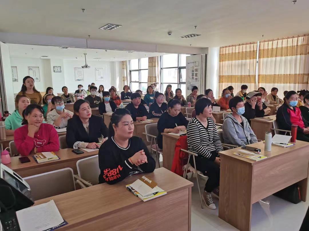 “龙泉驿工匠学院”2025年救护员无人机驾驶技能培训同步开班