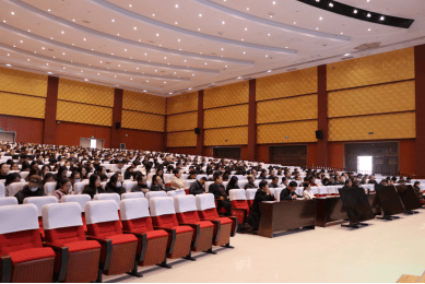 专家引领明方向 深化课改促提升——2025莘县“学教评”一致性教学改革培训会举行(图3)