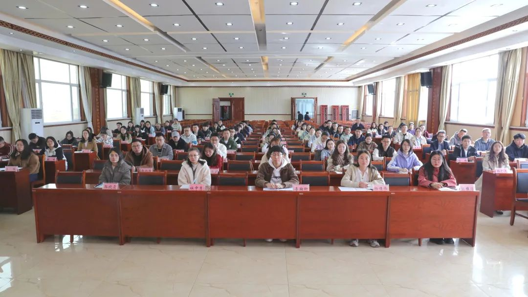 屯留区高层次人才社区工作者初任培训开班新利体育APP(图2)