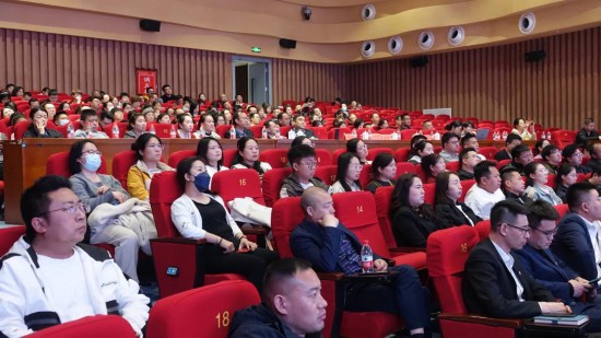 银川市总工会举办AI赋能产业升级智能应用培训(图1)