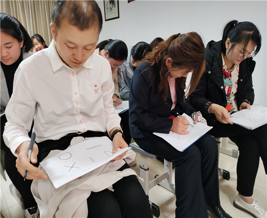 “AI+英语”碰撞出新火花湛江这场学科教学专项培训干货满满