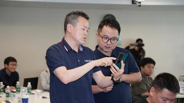 深圳举办技能人才“AI第一课”(图3)