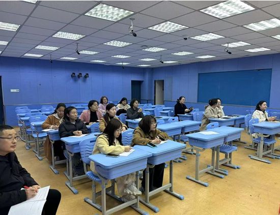 聚焦智慧课堂 助力教学创新 合肥市育新小学开展智慧课堂专项培训(图2)