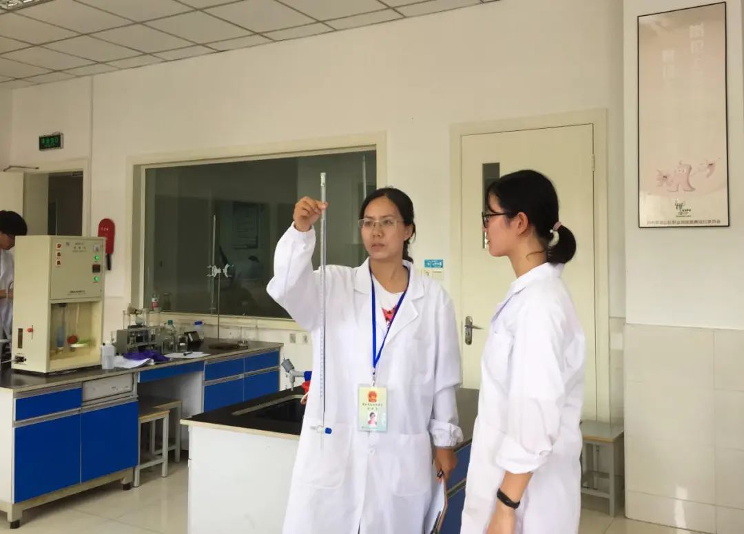 做未来工匠领路人争当职教先锋用心用情育英新利体育官网才……走近这些教师人才(图9)