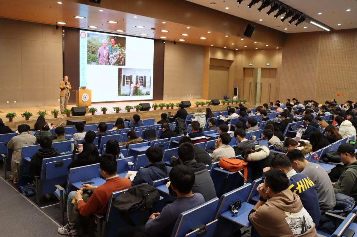 【审核评估促发展】 构建电子信息拔尖创新人才培养新高地——电信学部本科教育教学工作纪实(图2)
