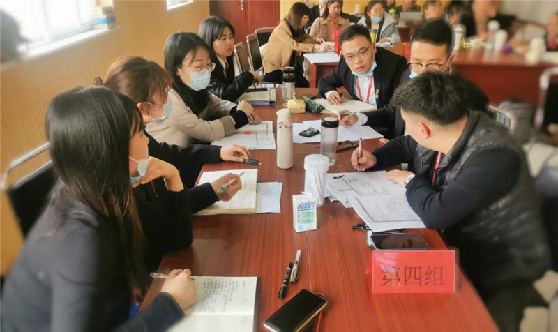 服务中心教学服务科开展员工培训